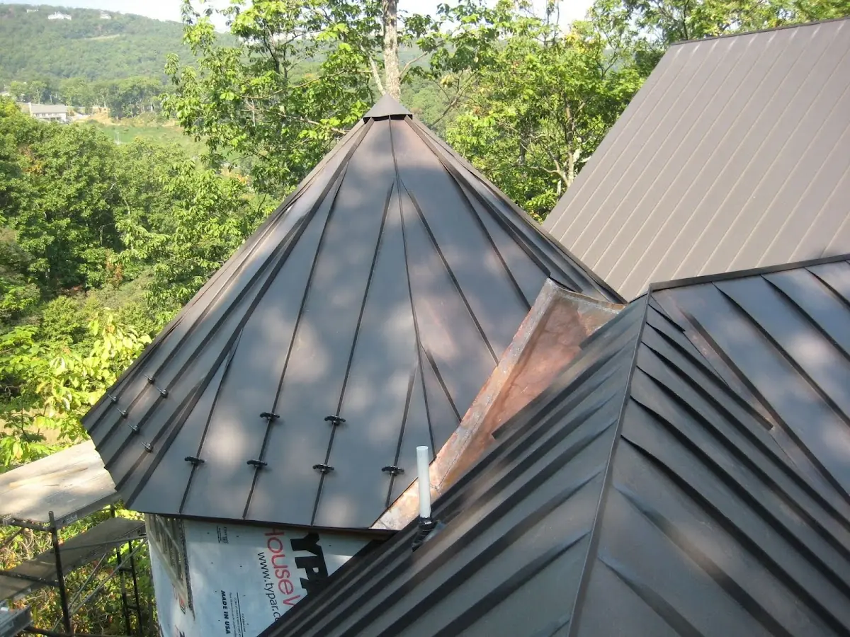 Professional Gutter Cleaning by Craftsman Roofing in Franklin - Randolph